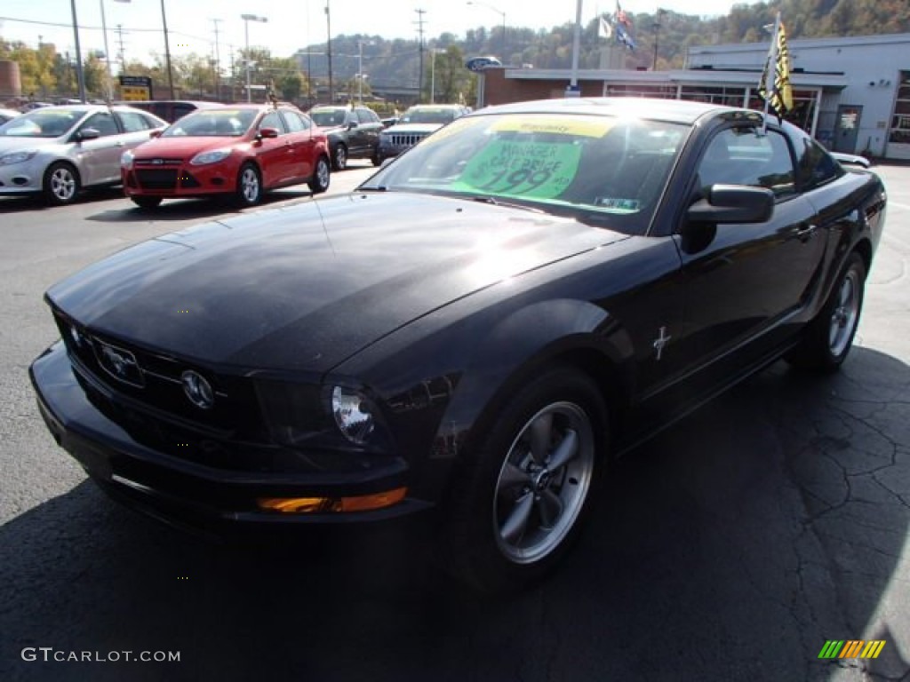2006 Mustang V6 Premium Coupe - Black / Dark Charcoal photo #4