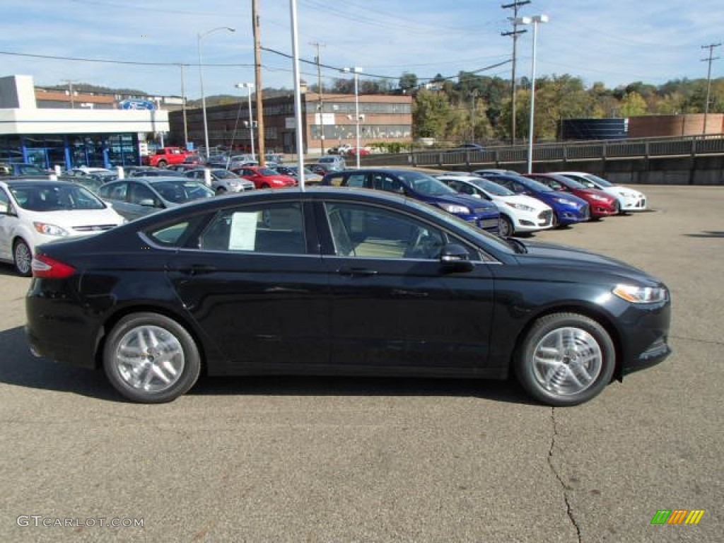 2014 Fusion SE - Dark Side / Dune photo #1