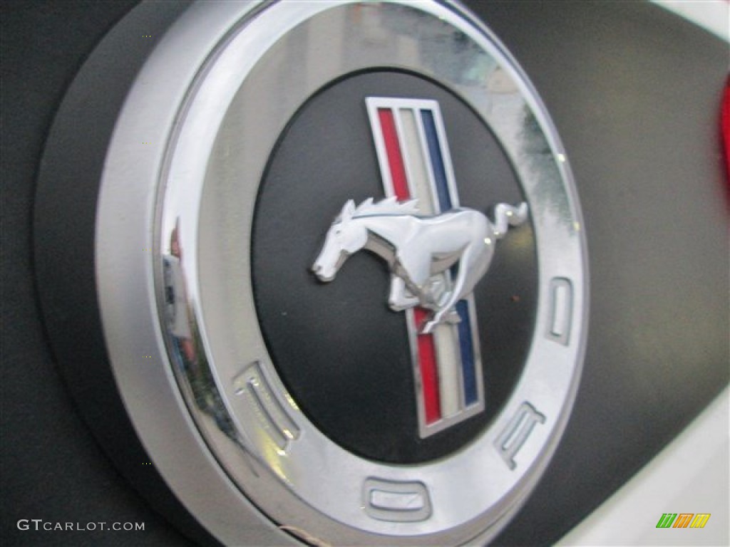 2011 Mustang GT/CS California Special Coupe - Performance White / Charcoal Black photo #7