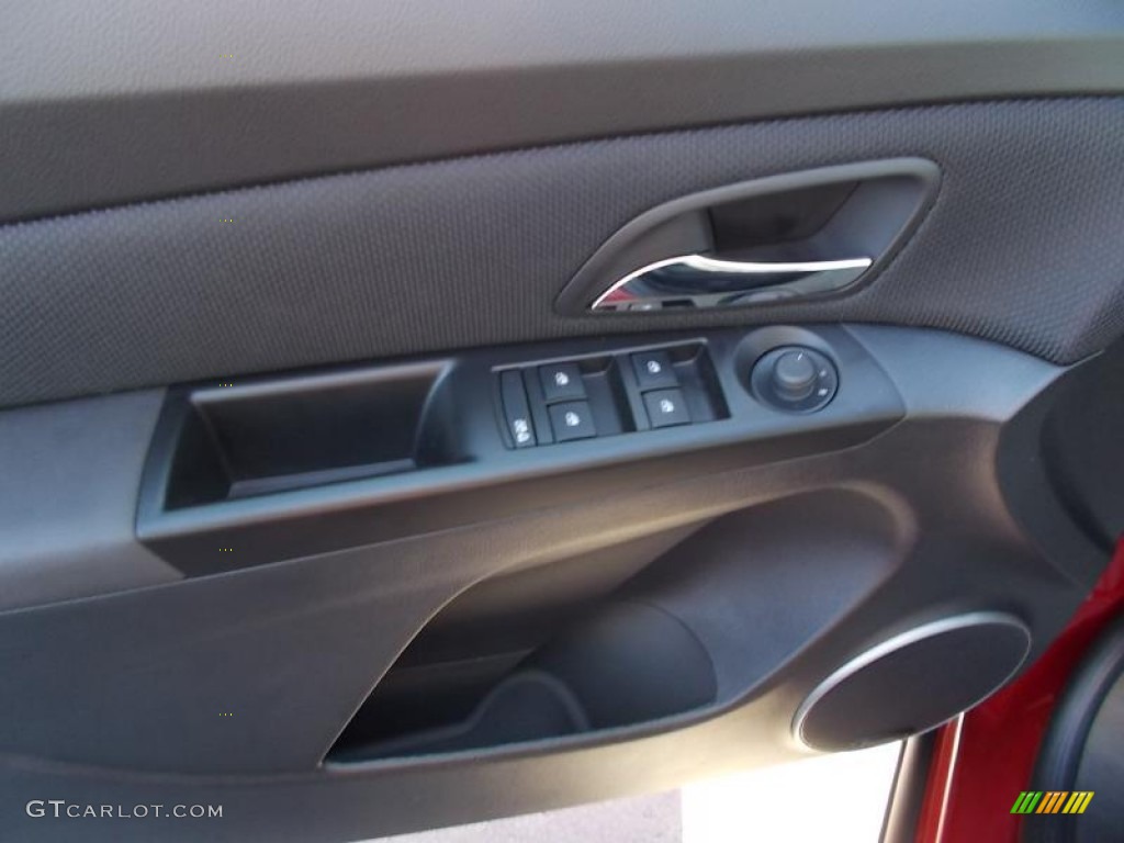 2014 Cruze LT - Red Hot / Jet Black photo #12