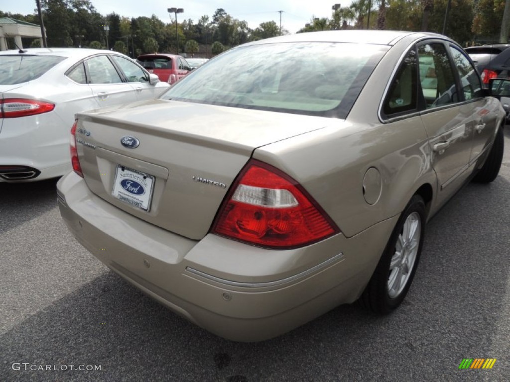 2006 Five Hundred Limited - Pueblo Gold Metallic / Pebble Beige photo #15