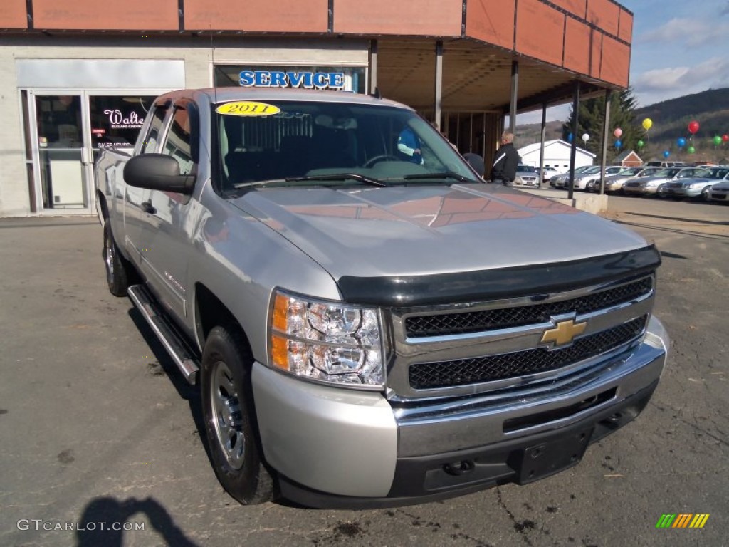 2011 Silverado 1500 LS Extended Cab 4x4 - Sheer Silver Metallic / Dark Titanium photo #2