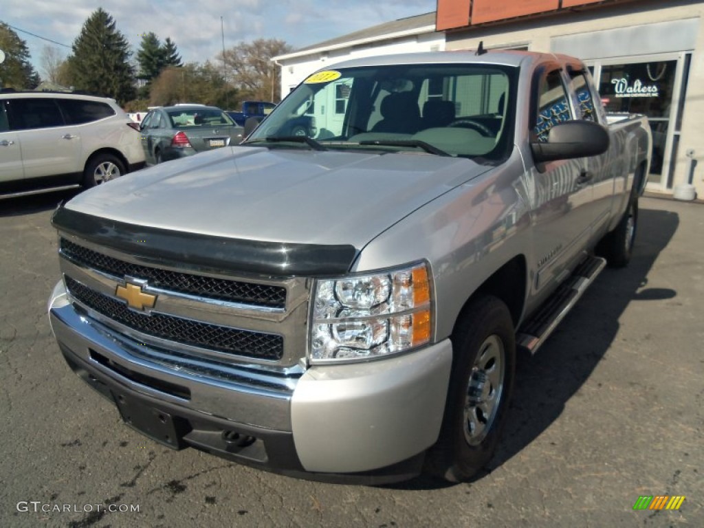 2011 Silverado 1500 LS Extended Cab 4x4 - Sheer Silver Metallic / Dark Titanium photo #4