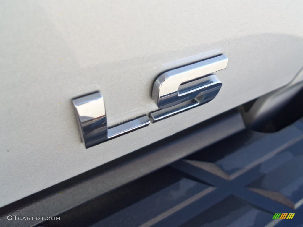 2011 Silverado 1500 LS Extended Cab 4x4 - Sheer Silver Metallic / Dark Titanium photo #9