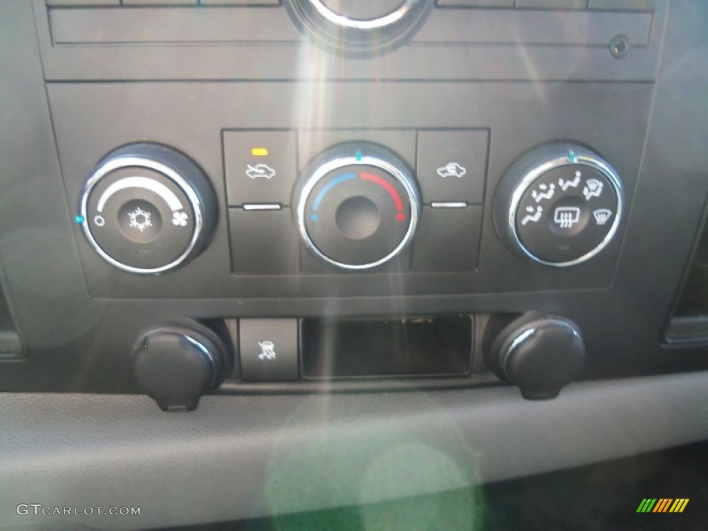 2011 Silverado 1500 LS Extended Cab 4x4 - Sheer Silver Metallic / Dark Titanium photo #20