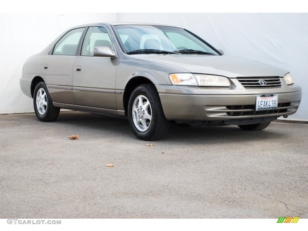 1999 Camry CE - Cashmere Beige Metallic / Oak photo #1