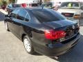 Black - Jetta SE Sedan Photo No. 3