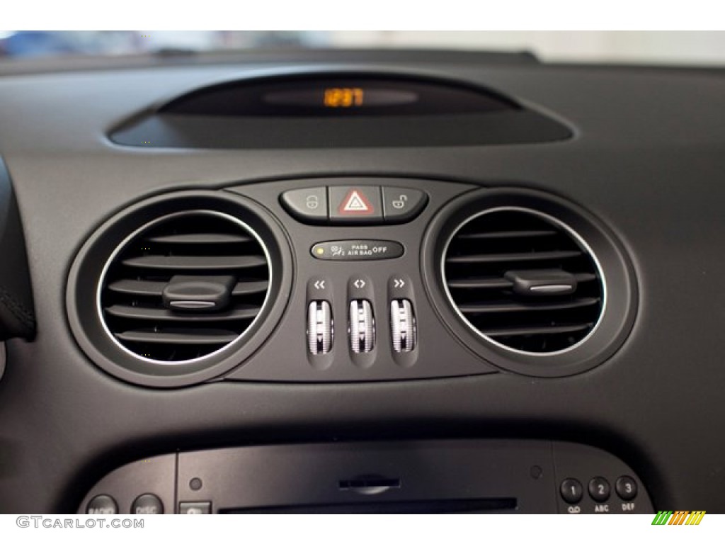 2009 Mercedes-Benz SL 65 AMG Roadster Controls Photo #87330199