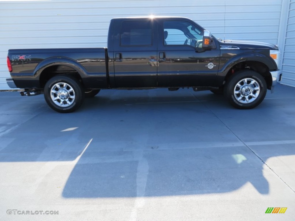 2011 F250 Super Duty Lariat Crew Cab 4x4 - Tuxedo Black Metallic / Black Two Tone Leather photo #4