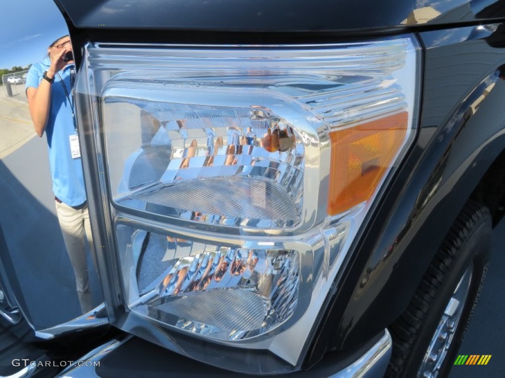 2011 F250 Super Duty Lariat Crew Cab 4x4 - Tuxedo Black Metallic / Black Two Tone Leather photo #10