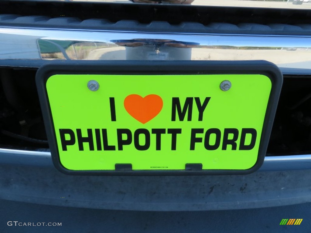 2011 F250 Super Duty Lariat Crew Cab 4x4 - Tuxedo Black Metallic / Black Two Tone Leather photo #12