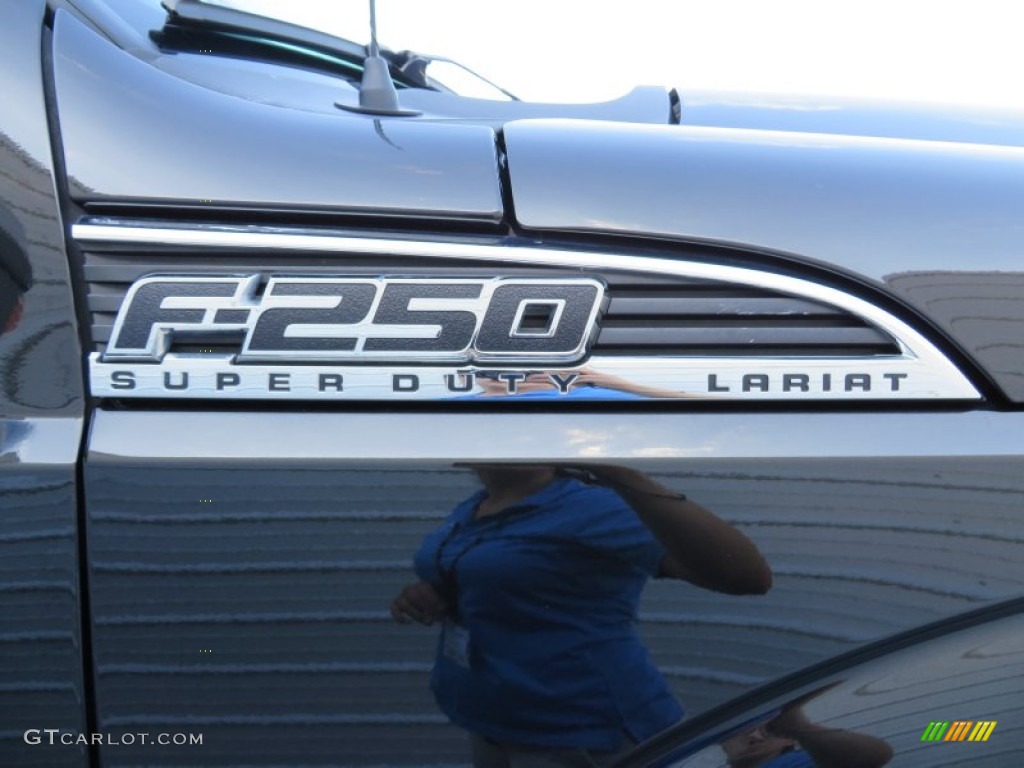 2011 F250 Super Duty Lariat Crew Cab 4x4 - Tuxedo Black Metallic / Black Two Tone Leather photo #18