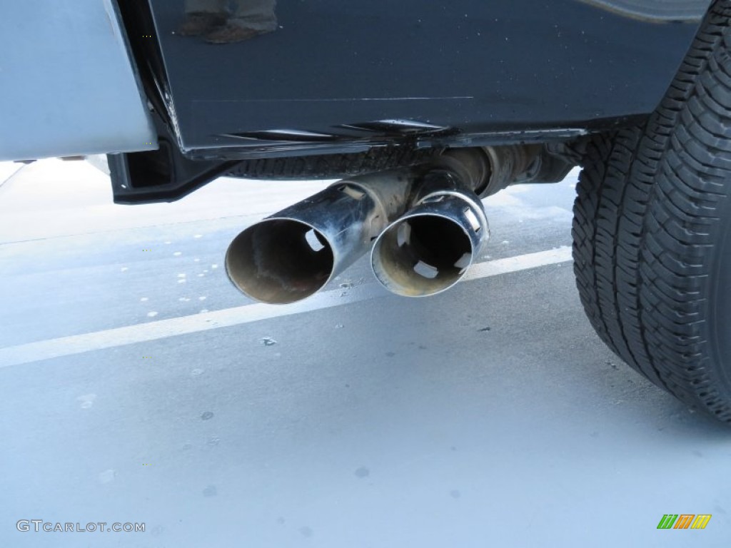 2011 F250 Super Duty Lariat Crew Cab 4x4 - Tuxedo Black Metallic / Black Two Tone Leather photo #20