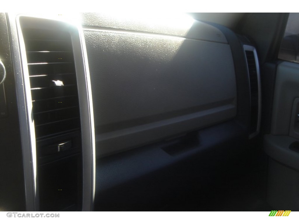 2010 Ram 1500 SLT Quad Cab 4x4 - Bright Silver Metallic / Dark Slate/Medium Graystone photo #41