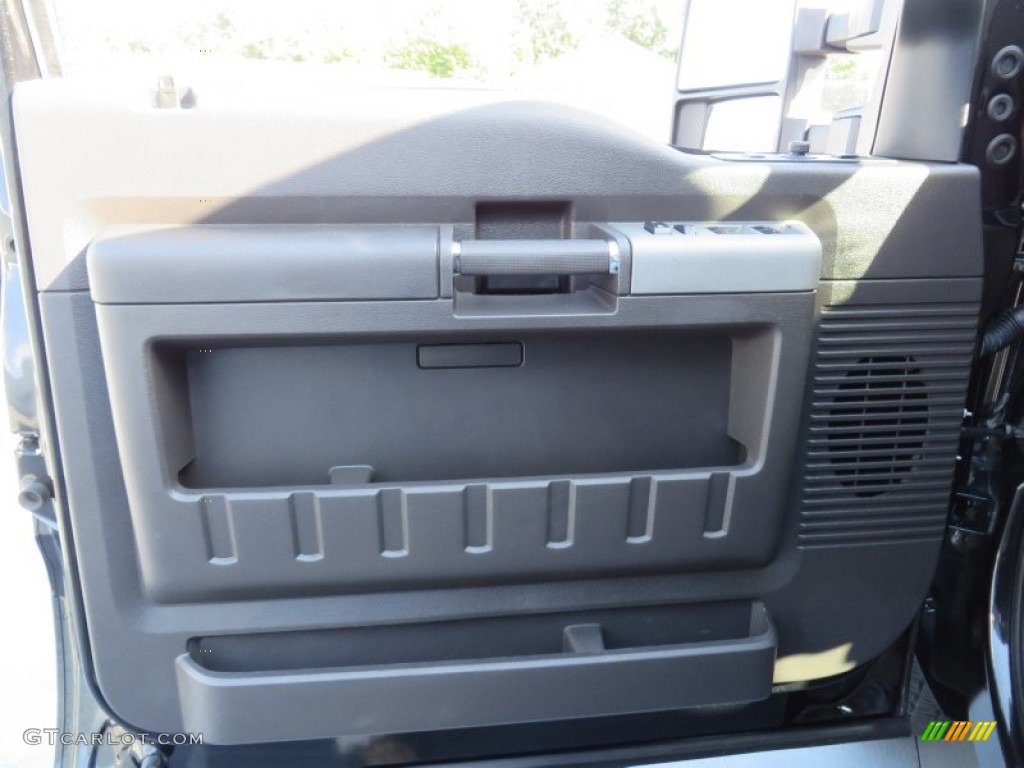 2011 F250 Super Duty Lariat Crew Cab 4x4 - Tuxedo Black Metallic / Black Two Tone Leather photo #36