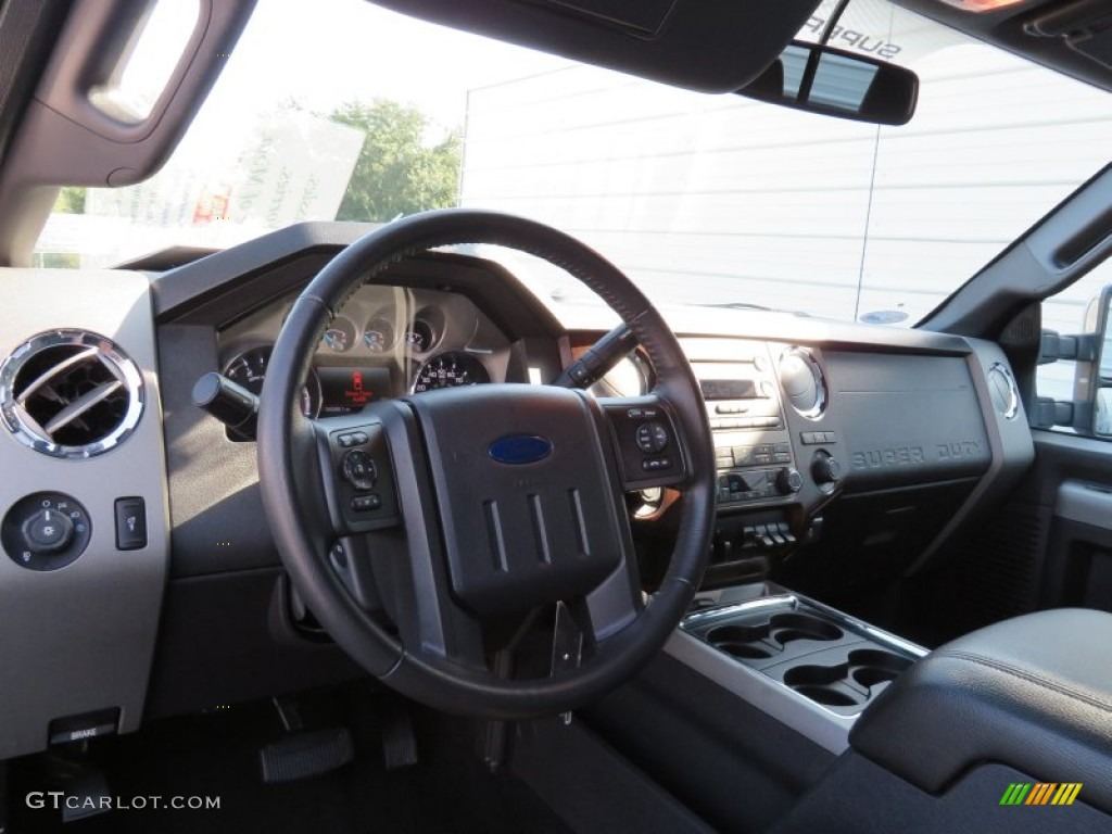 2011 F250 Super Duty Lariat Crew Cab 4x4 - Tuxedo Black Metallic / Black Two Tone Leather photo #37
