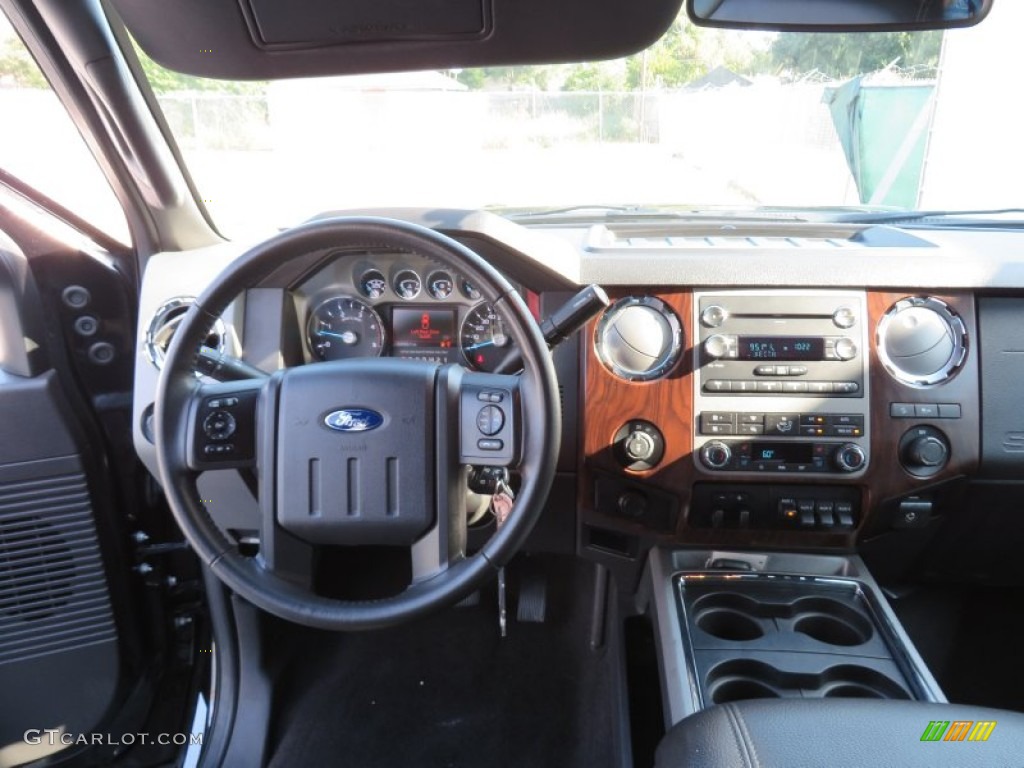 2011 F250 Super Duty Lariat Crew Cab 4x4 - Tuxedo Black Metallic / Black Two Tone Leather photo #40