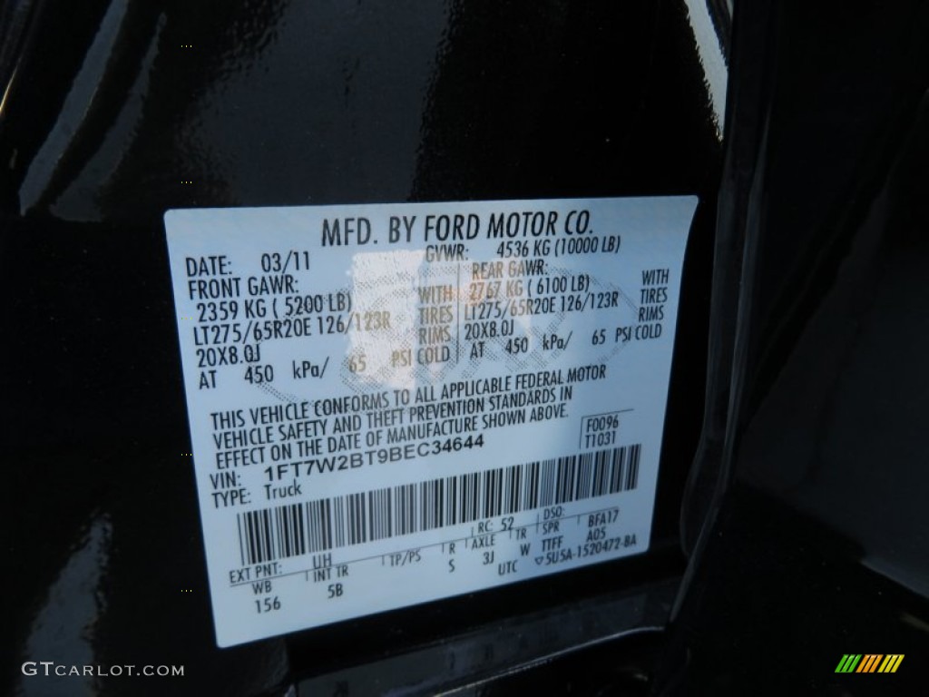 2011 F250 Super Duty Lariat Crew Cab 4x4 - Tuxedo Black Metallic / Black Two Tone Leather photo #47