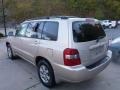 2005 Sonora Gold Pearl Toyota Highlander V6 4WD  photo #13