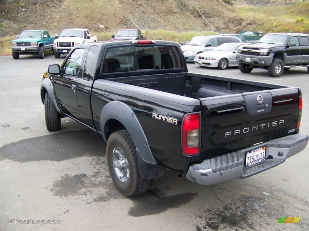 2002 Frontier XE King Cab Desert Runner - Super Black / Charcoal photo #3