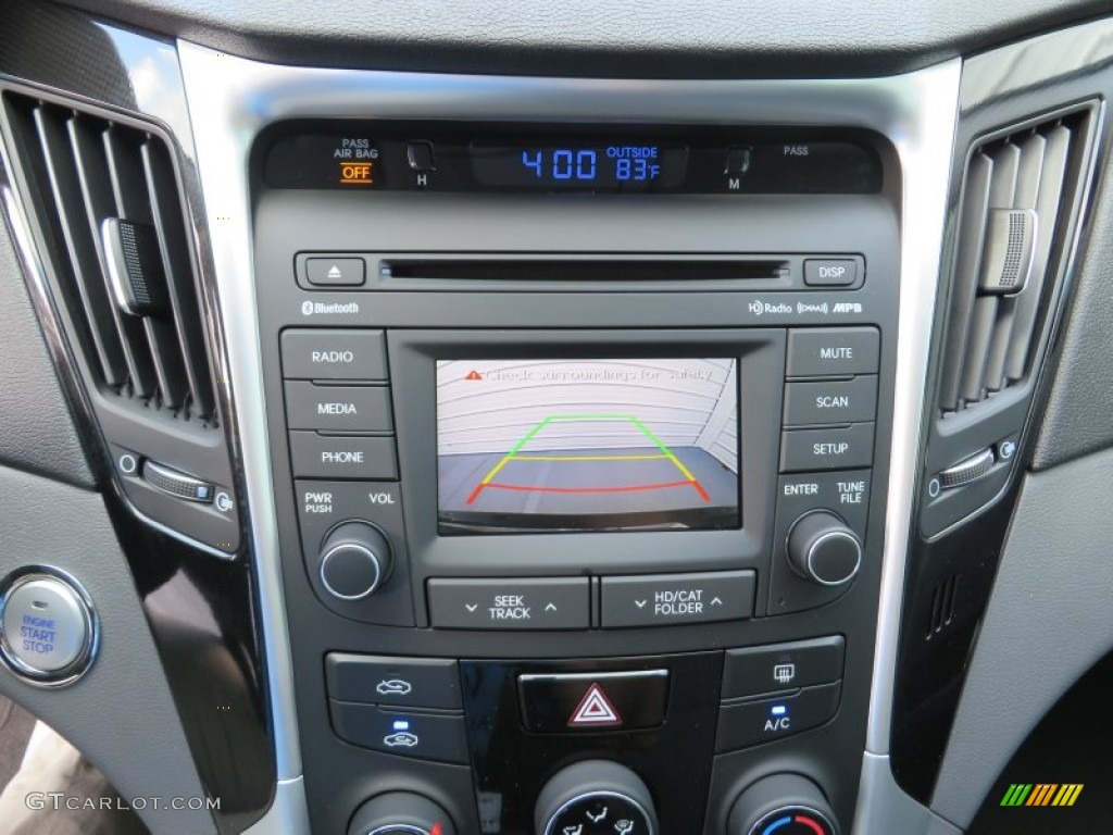 2014 Hyundai Sonata SE Controls Photo #87337087