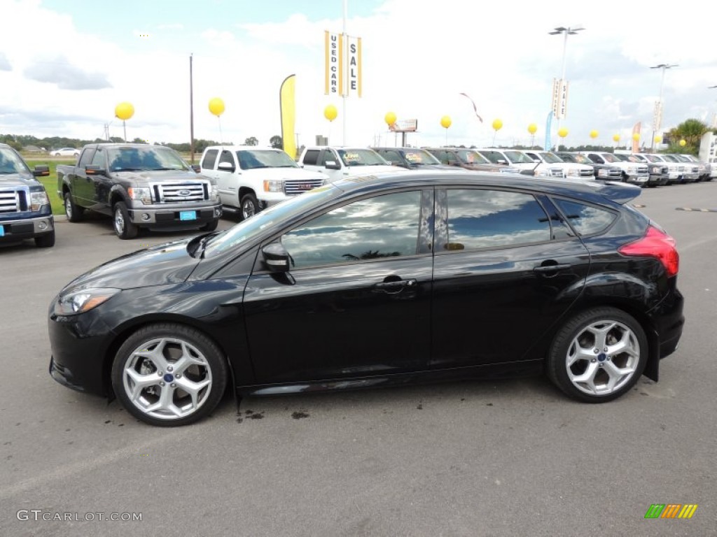 2013 Focus ST Hatchback - Tuxedo Black / ST Charcoal Black Full-Leather Recaro Seats photo #5