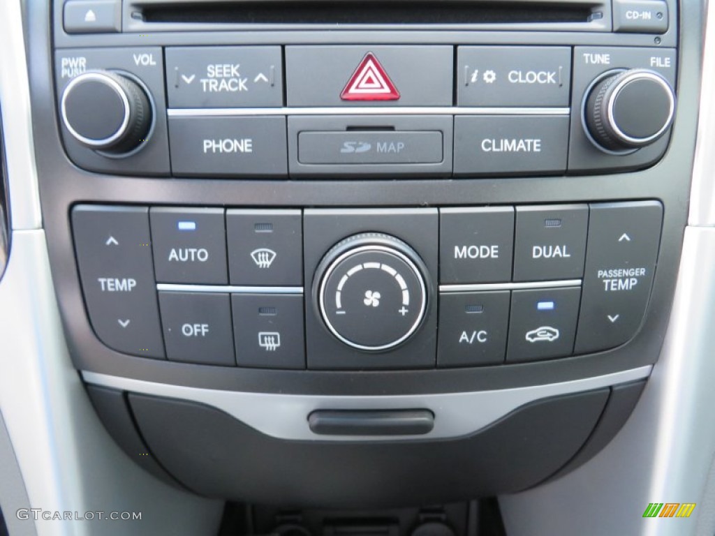 2014 Hyundai Sonata SE Controls Photos