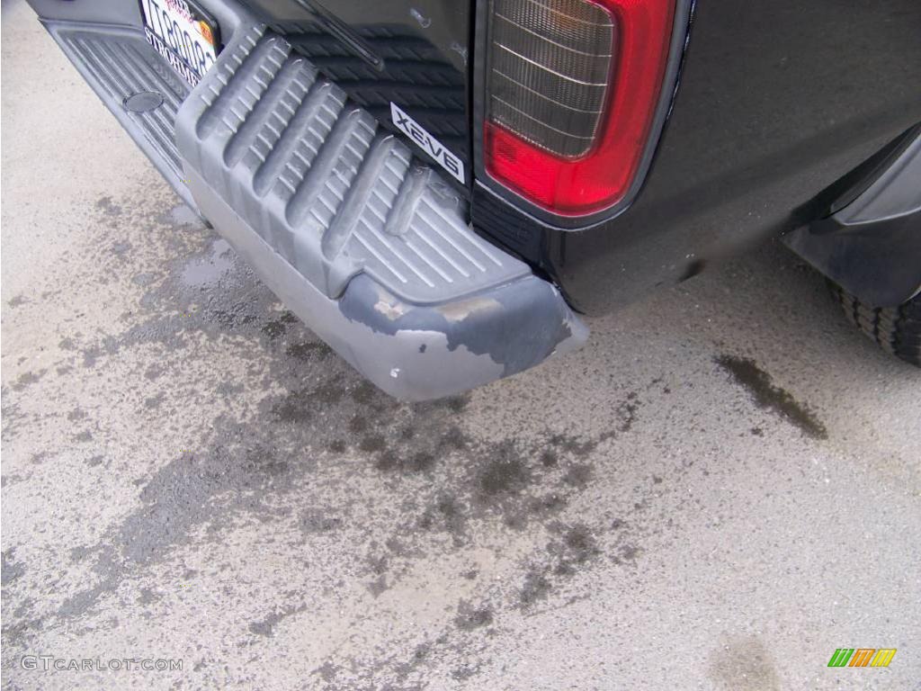 2002 Frontier XE King Cab Desert Runner - Super Black / Charcoal photo #24