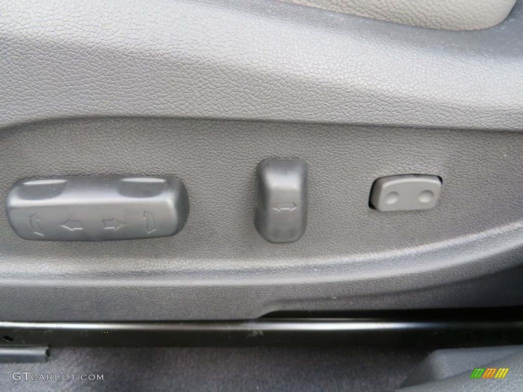 2014 Sonata Limited 2.0T - Radiant Silver / Gray photo #28