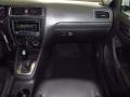 Pure White - Jetta SE Sedan Photo No. 13