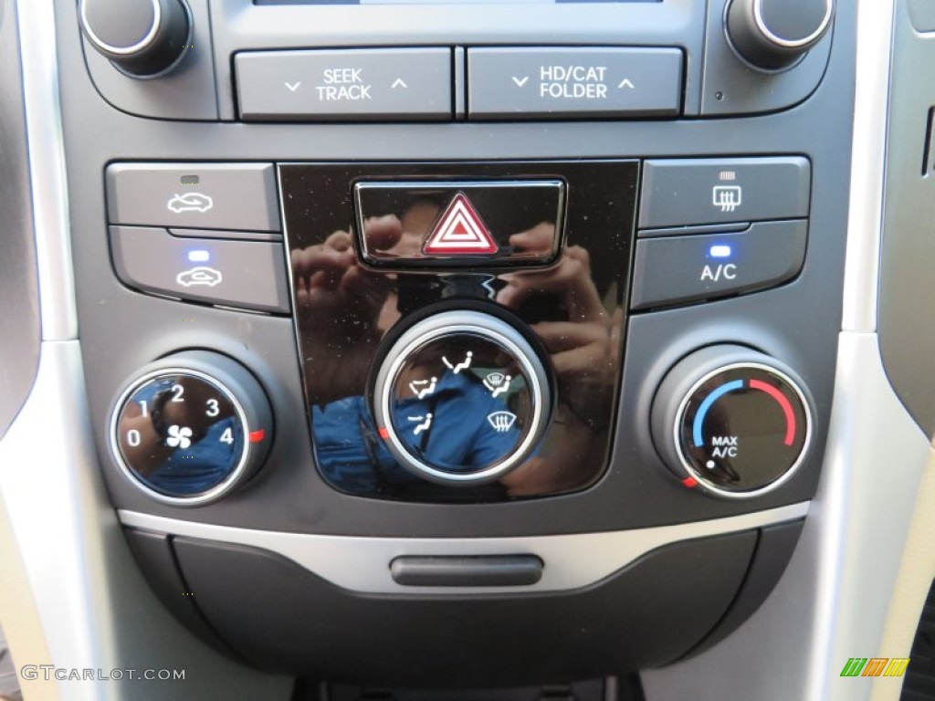 2014 Hyundai Sonata Limited Controls Photo #87339949