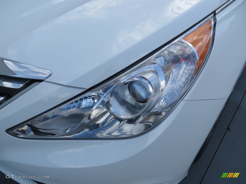 2014 Sonata SE - Pearl White / Black photo #9