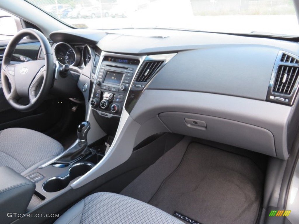 2014 Hyundai Sonata Limited Gray Dashboard Photo #87340510