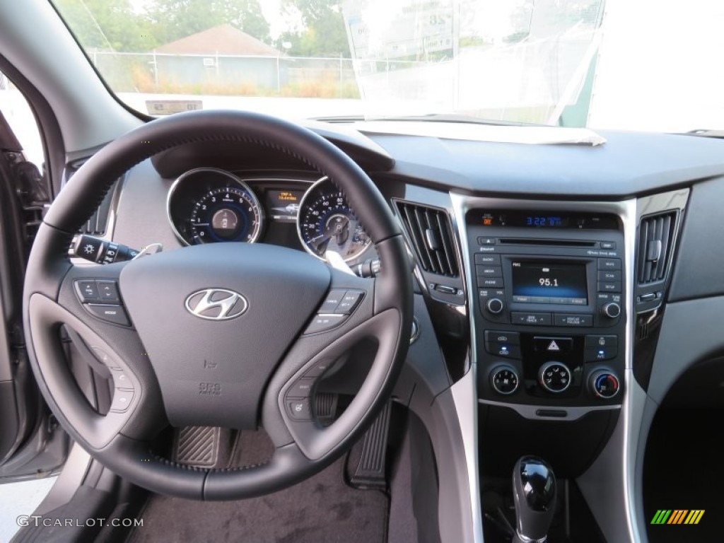 2014 Hyundai Sonata Limited Dashboard Photos