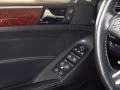 Black - GL 550 4Matic Photo No. 28