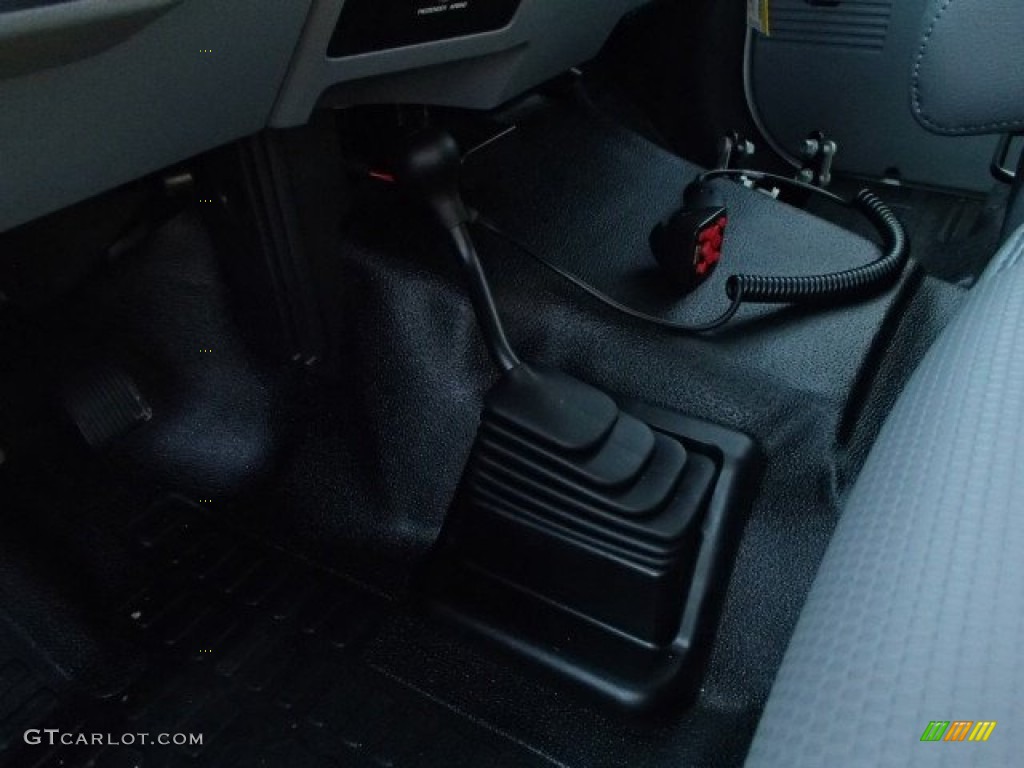 2014 F350 Super Duty XL Regular Cab 4x4 Plow Truck - Oxford White / Steel photo #14