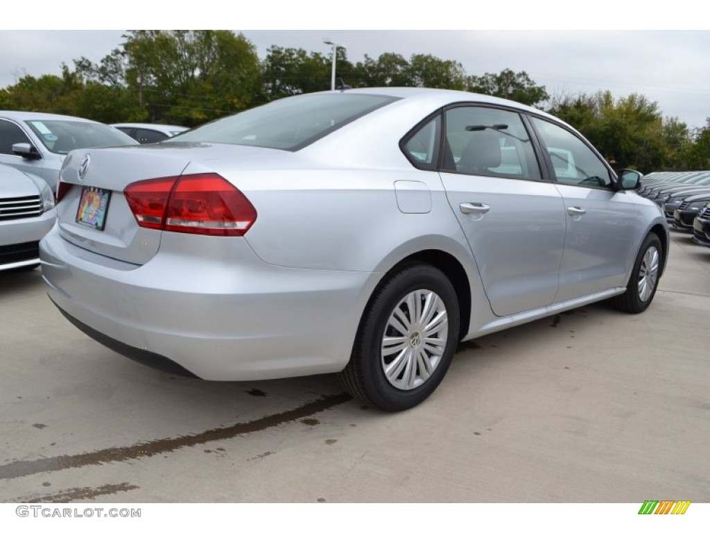 2014 Passat 2.5L S - Reflex Silver Metallic / Titan Black photo #2