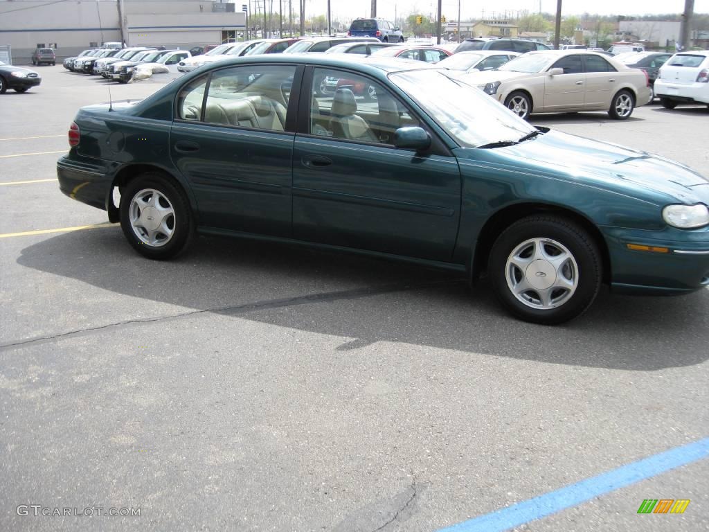 1998 Cutlass GLS - Medium Green Metallic / Neutral photo #4