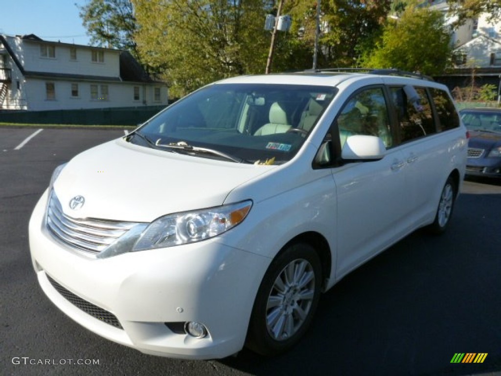 2011 Sienna Limited AWD - Blizzard White Pearl / Light Gray photo #3