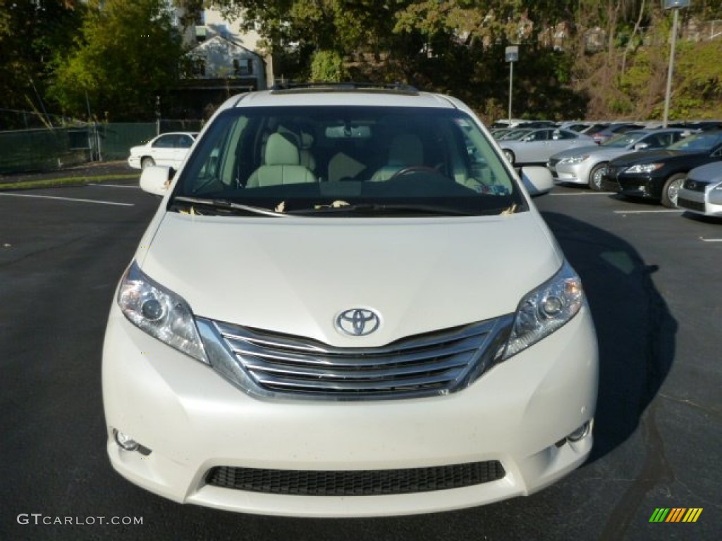 2011 Sienna Limited AWD - Blizzard White Pearl / Light Gray photo #13