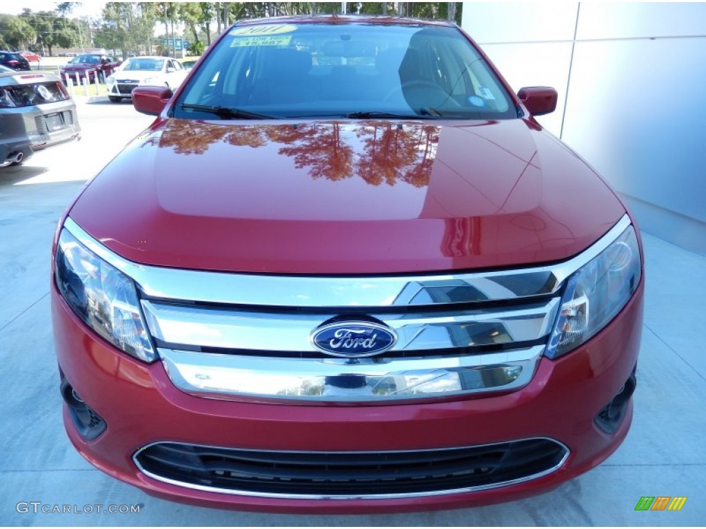 2011 Fusion SE - Red Candy Metallic / Charcoal Black photo #7