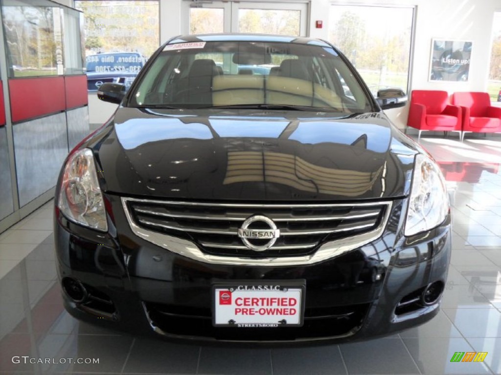 2011 Altima 2.5 S - Super Black / Charcoal photo #3