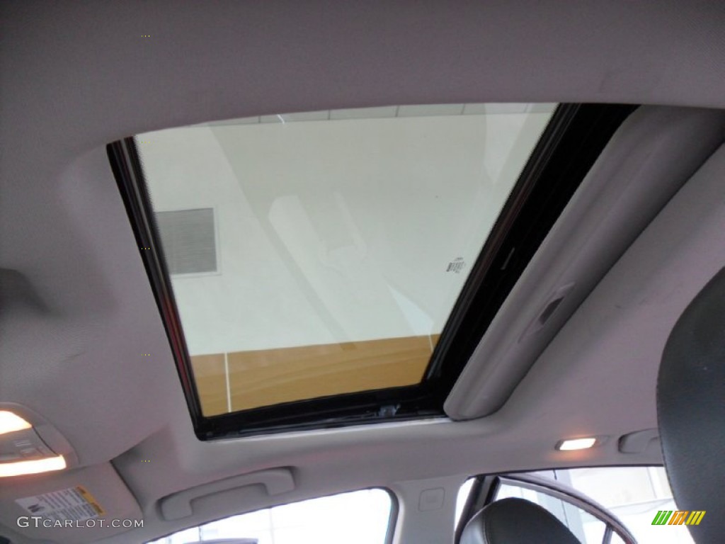 2011 Altima 2.5 S - Super Black / Charcoal photo #16