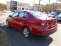 Salsa Red - Jetta SE Sedan Photo No. 7