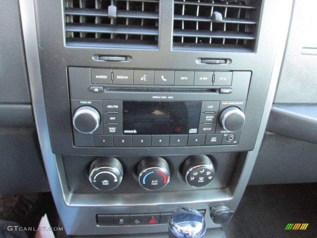 2010 Liberty Sport 4x4 - Inferno Red Crystal Pearl / Dark Slate Gray photo #16