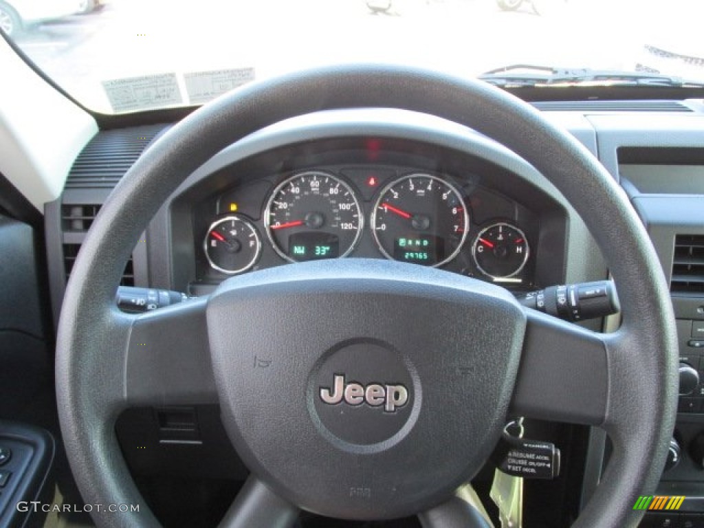 2010 Liberty Sport 4x4 - Inferno Red Crystal Pearl / Dark Slate Gray photo #19