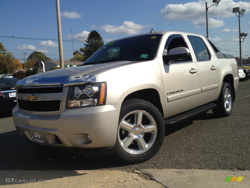 2007 Avalanche LT 4WD - Silver Birch Metallic / Ebony photo #1