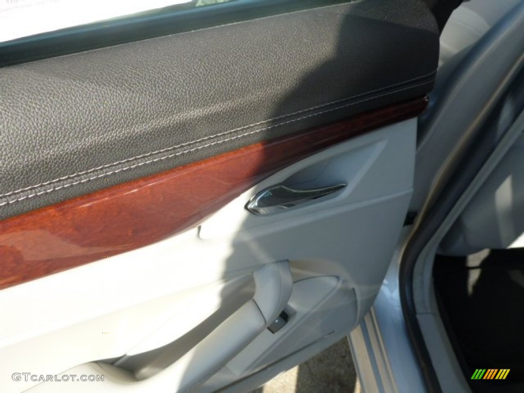 2009 CTS 4 AWD Sedan - Radiant Silver / Light Titanium/Ebony photo #19