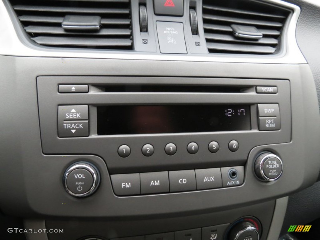 2013 Nissan Sentra SV Audio System Photo #87361978
