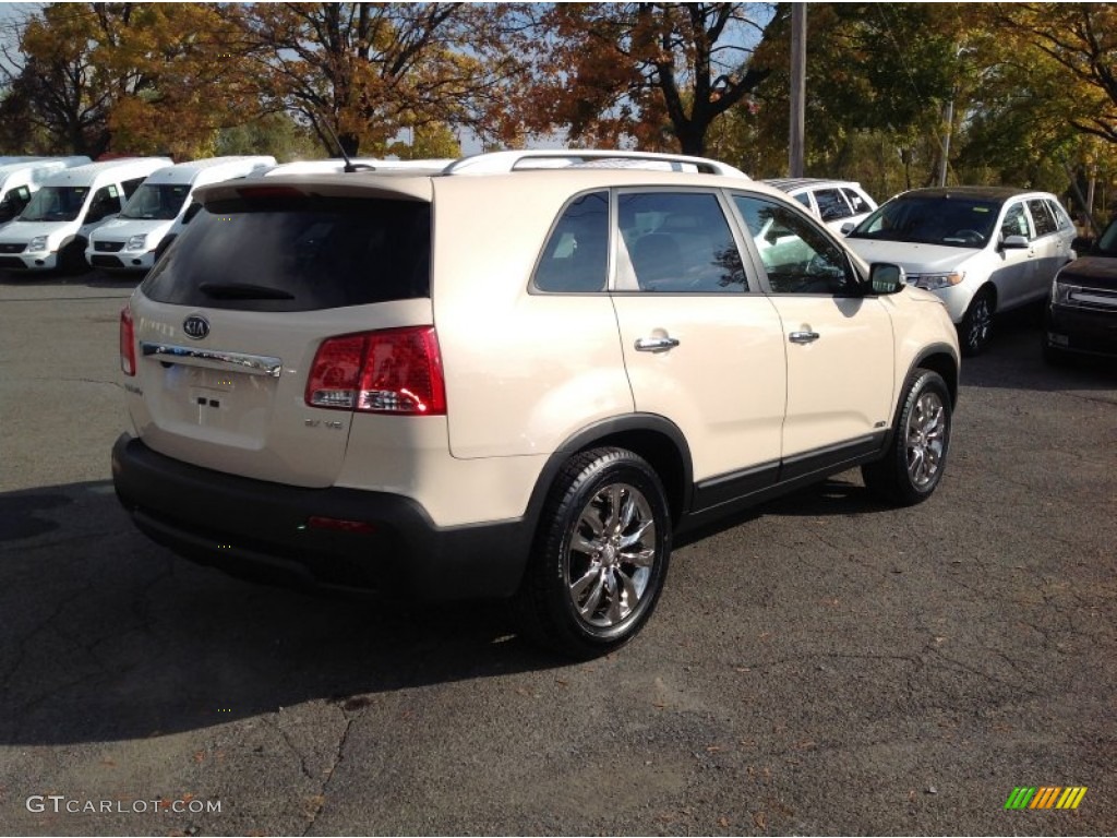 2011 Sorento EX V6 AWD - White Sand Beige / Black photo #8